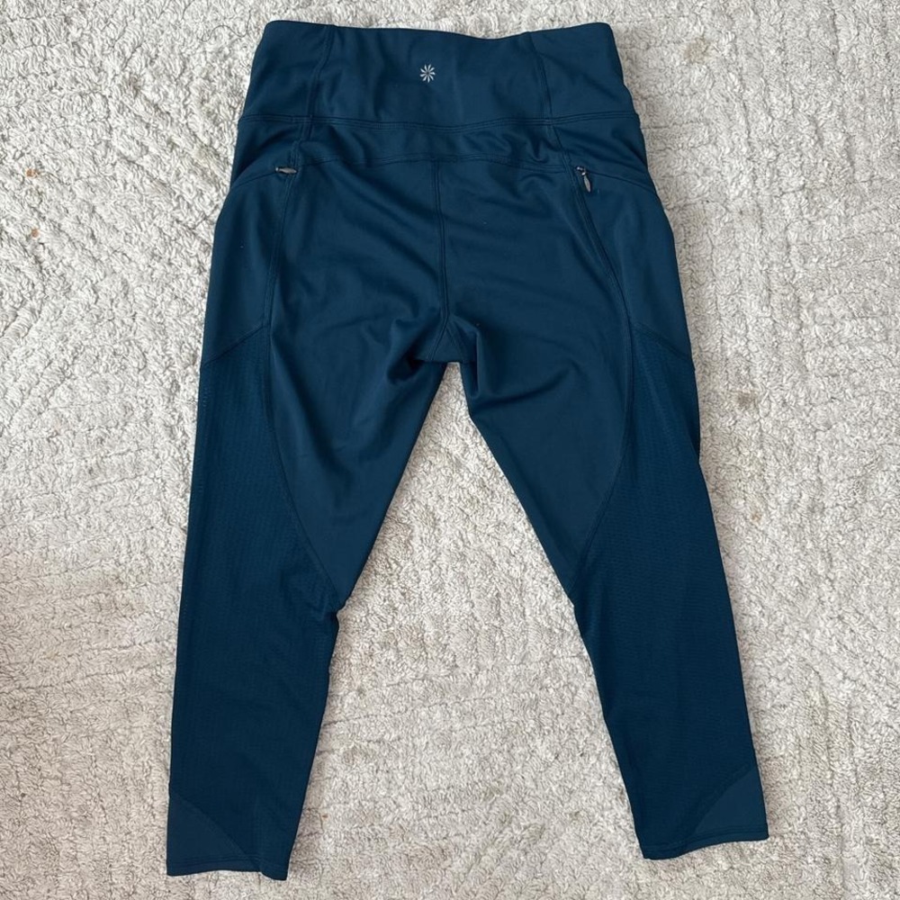 Athleta Teal blue cropped leggings